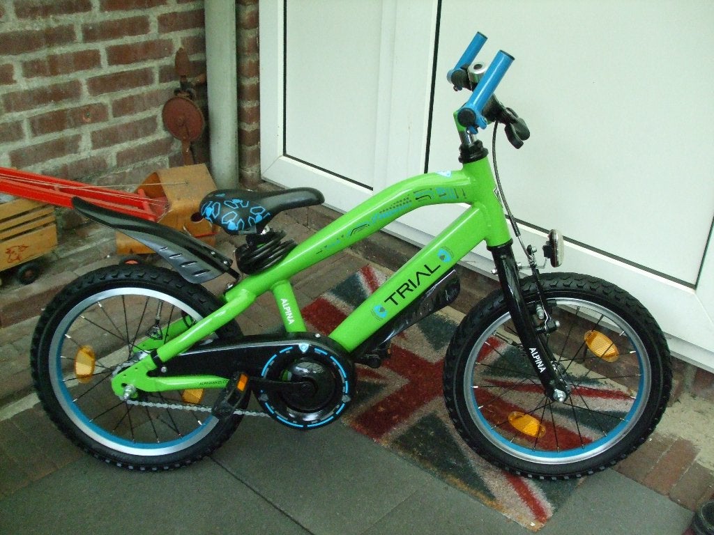 ALPINA TRIAL 16 INCH  ZEER NETJES, Ophalen, Zijwieltjes, Zo goed als nieuw, Alpina Loekie Popal Batavus Sparta Volare Gazelle Supersuper