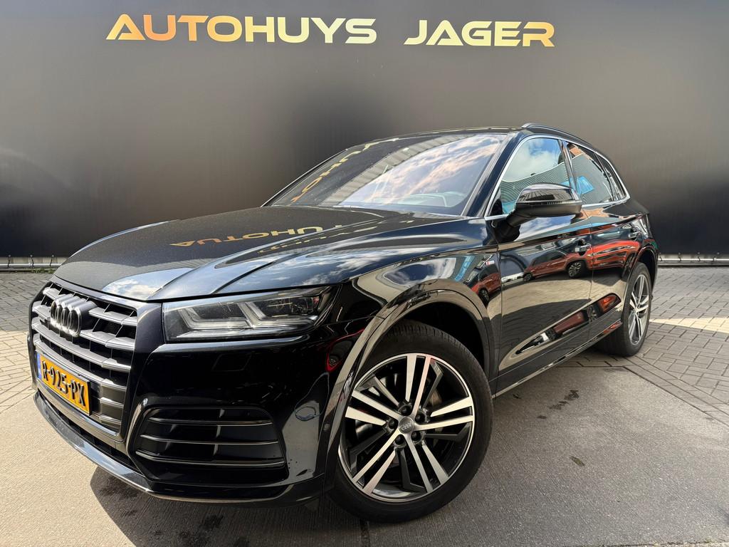 Audi Q5 55 TFSI e quattro Competition Pano H&U B&O Camera Vi, Automaat, 4 cilinders, Adaptive Cruise Control, Leder en Stof