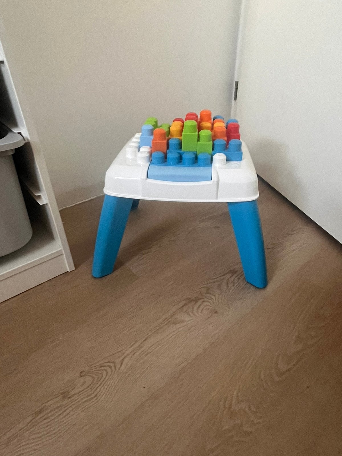 Tafel met blokjes, plastic, Ophalen, Gebruikt