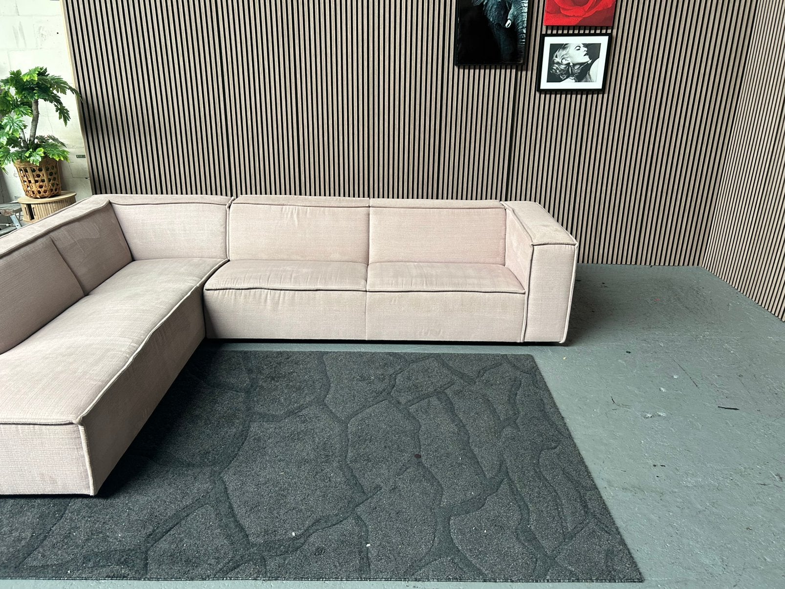 GRATIS LEVERING BY SIDDE SOMMER HOEKBANK305X230 GEREINIGD, Bysidde sommer roze, Hoekbank, 300 cm of meer, Ophalen of Verzenden