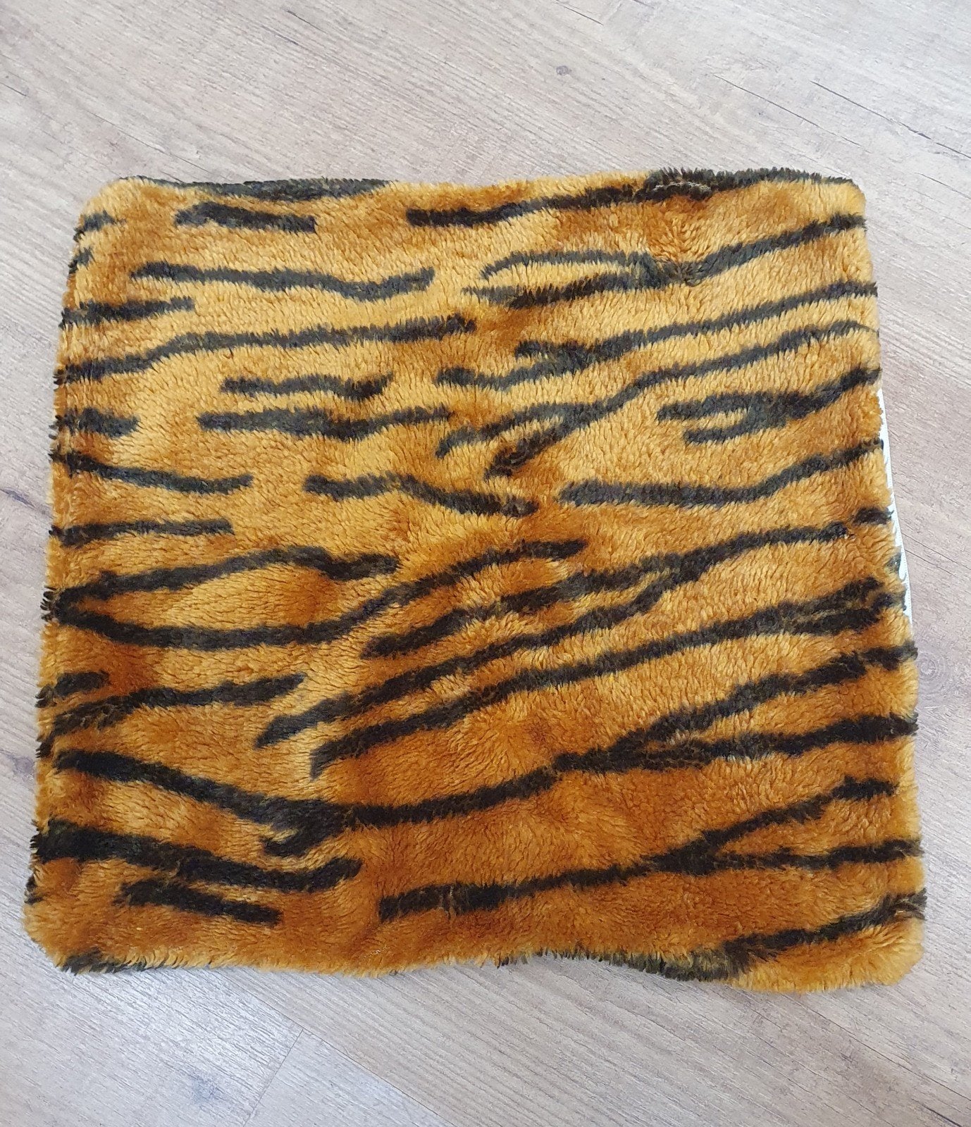 Tijger Kussensloop - Leuk voor Jungle Kinderkamer, Met print, Oranje, Ophalen of Verzenden, Zo goed als nieuw
