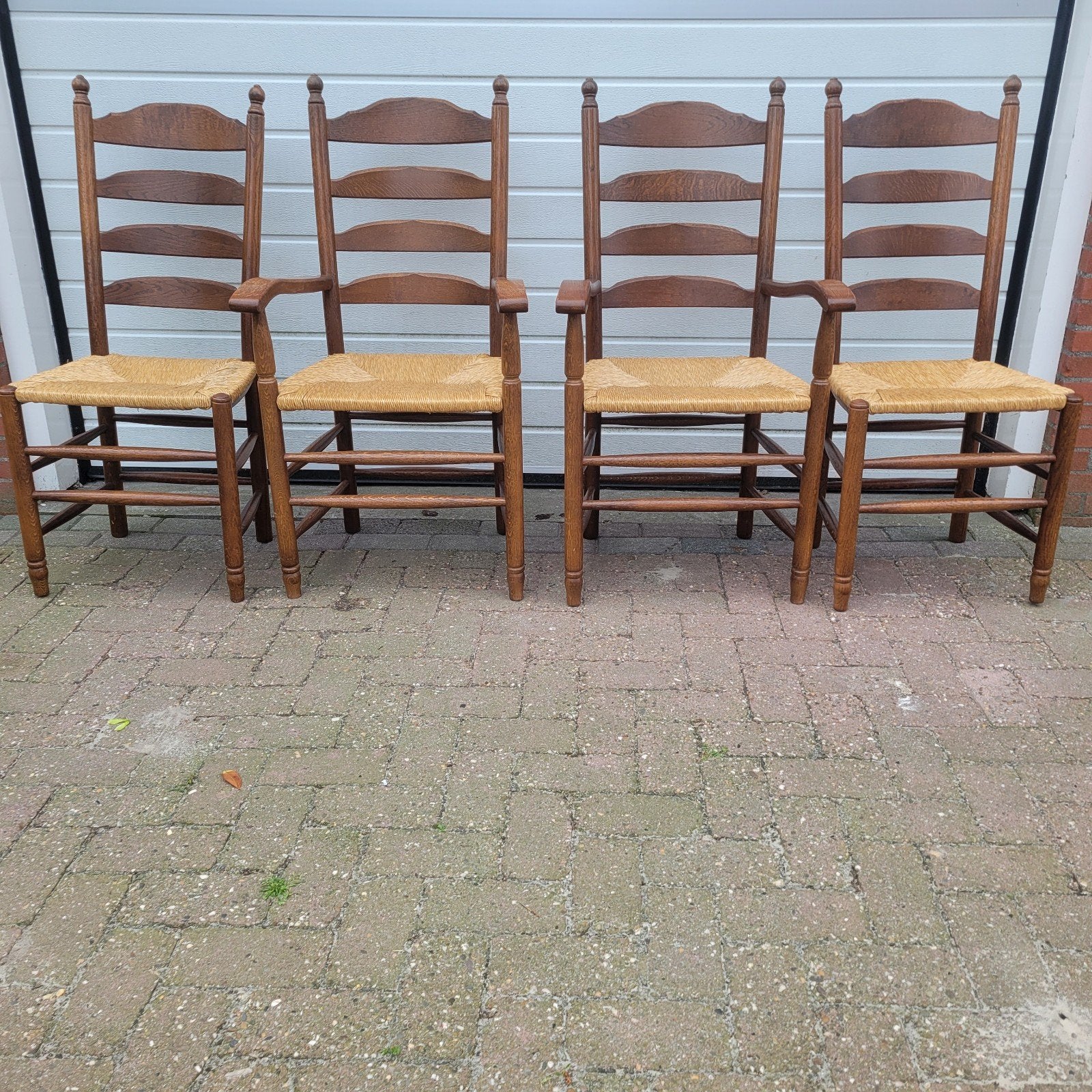 Massief Eiken Ladderstoelenmet Biezen Zitting
B, Ophalen, Gebruikt, Bruin, Vijf, Zes of meer stoelen
