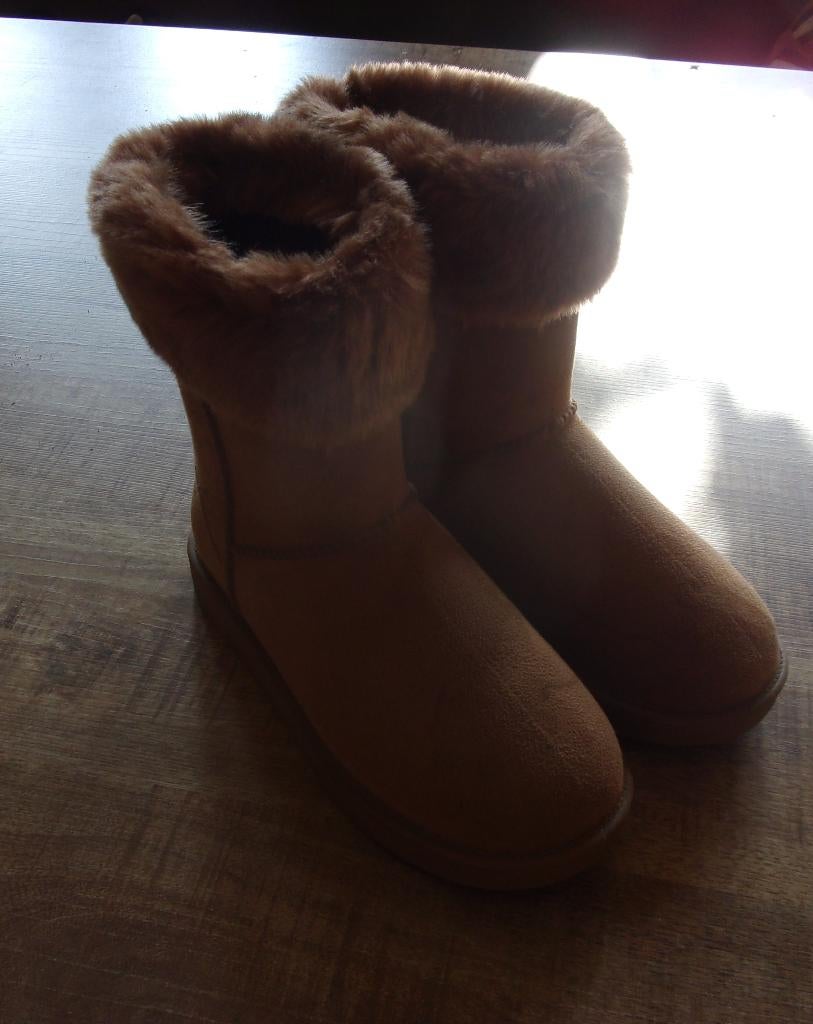 HKM kinder schoenen boots 35 bruin bont Davos laarsjes, Kinderen, Ophalen of Verzenden, Zo goed als nieuw, Schoeisel