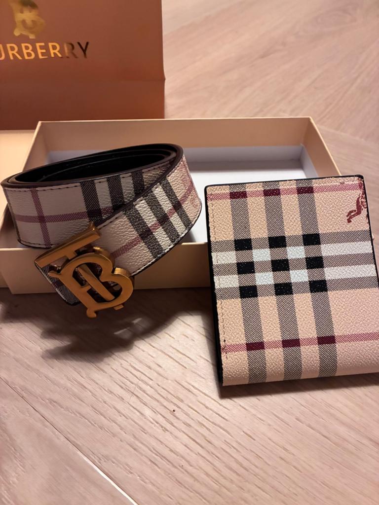 Burberry riem 100cm en portemonnee, Kleding | Heren, Riemen en Ceinturen, Verzenden, Zo goed als nieuw, Zwart, 95 tot 105 cm