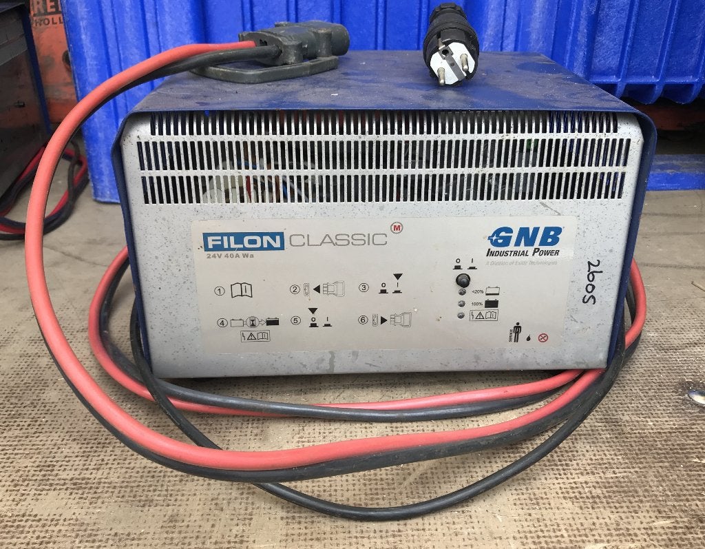 Acculader GNB Industrial Power Filon Classis 24V 40A en 50A, Gebruikt