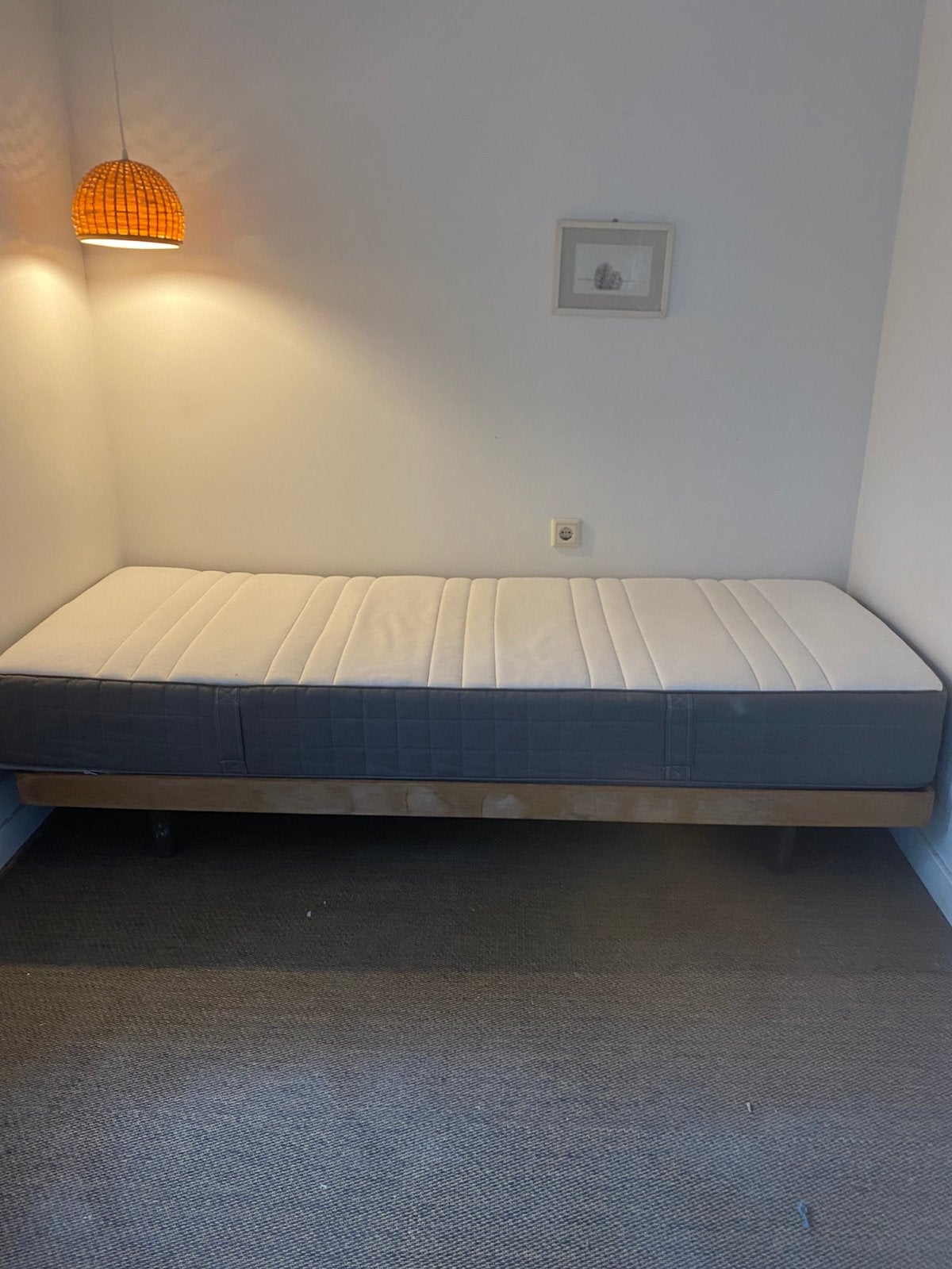 Bed en matras, Huis en Inrichting, Slaapkamer | Bedden, Ophalen, Zo goed als nieuw, Eenpersoons, Hout