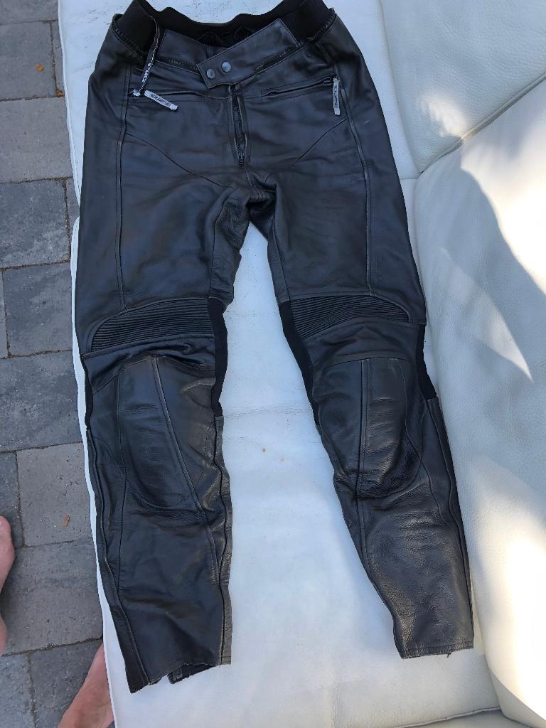 Zwarte leren motorbroek DIFI maat 50., Ophalen, Tweedehands, Heren, Broek | leer