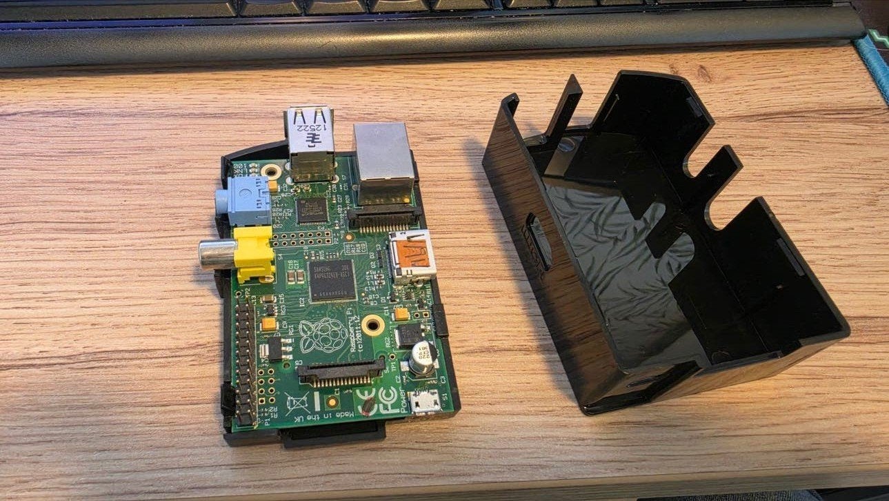 Raspberry Pi 1 met behuizing, Gebruikt, Minder dan 4 GB, Broadcom BCM2835, Minder dan 2 Ghz