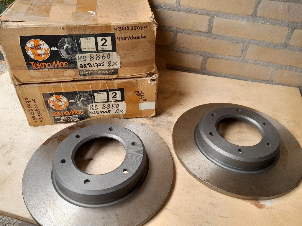 SET REMSCHIJVEN - NIEUW - TOYOTA LANDCRUISER + HiLux, Auto-onderdelen, Remmen en Aandrijving, Verzenden, Nieuw, Toyota