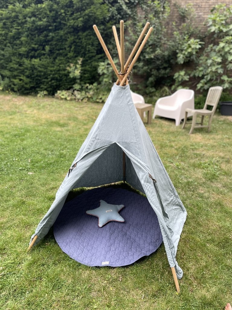 Nobodinoz tipo speeltent met kleedje en kussen, Ophalen, Gebruikt