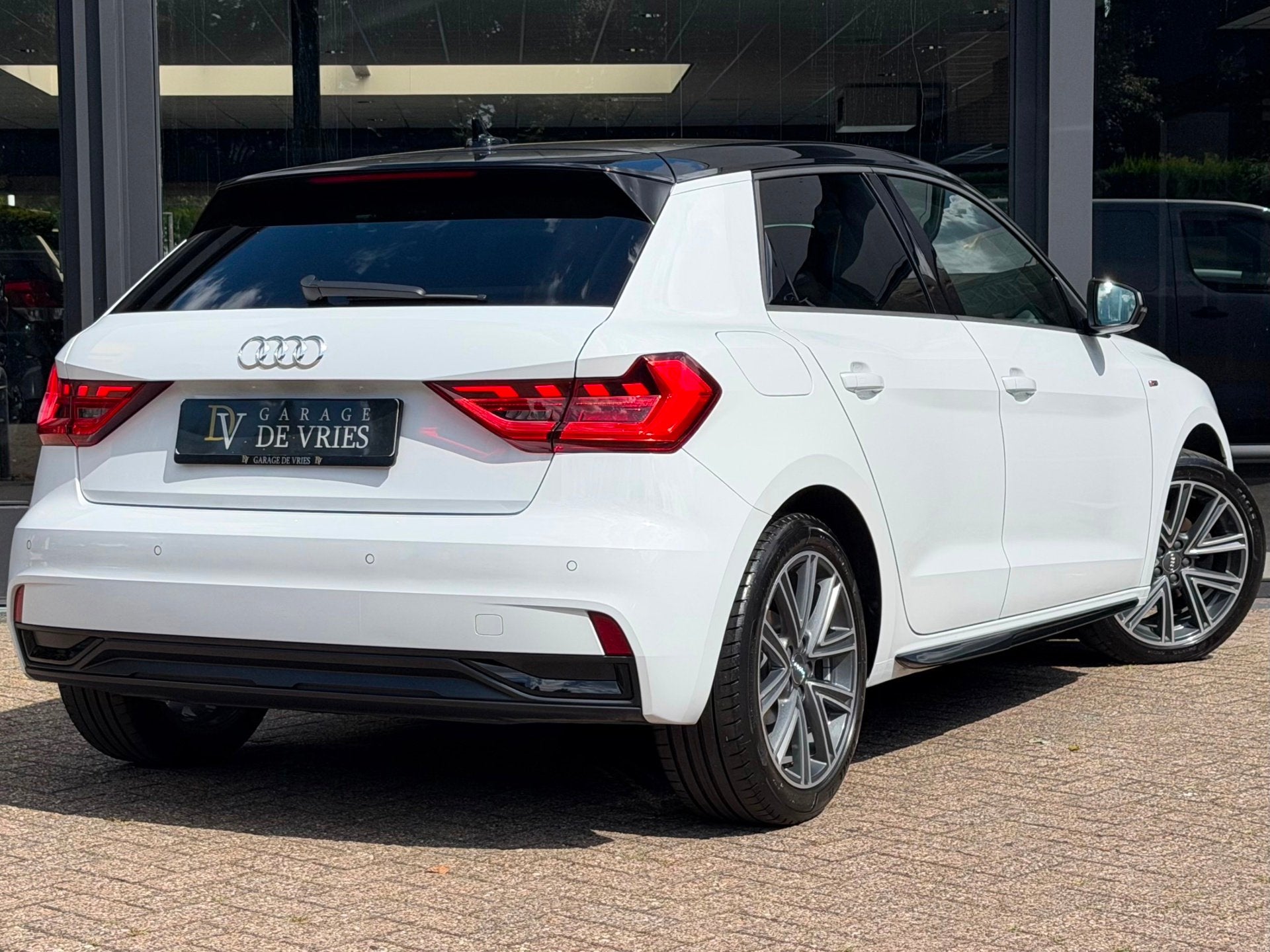 Audi A1 Sportback 35 TFSI S Line Edition Aut Matrix Virtual, Auto's, Audi, Stof, Zwart, 4 cilinders, 150 pk