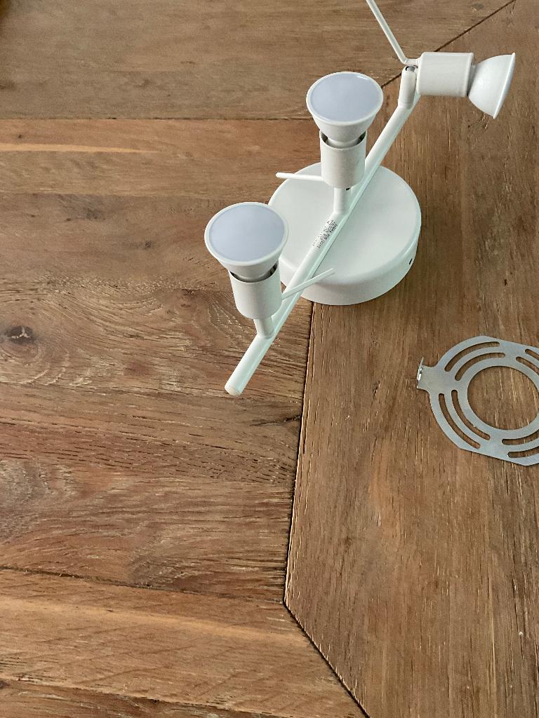 Ikea plafondlamp, wandlamp , 3 spotjes, Ophalen of Verzenden, Zo goed als nieuw, Metaal