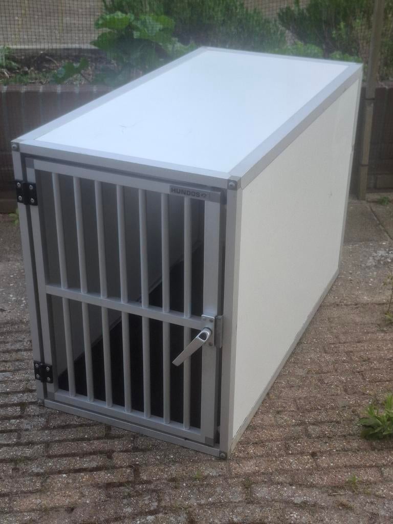 hondenbench 
 
H 67 cm
B 56cm L100cm, Dieren en Toebehoren, Ophalen