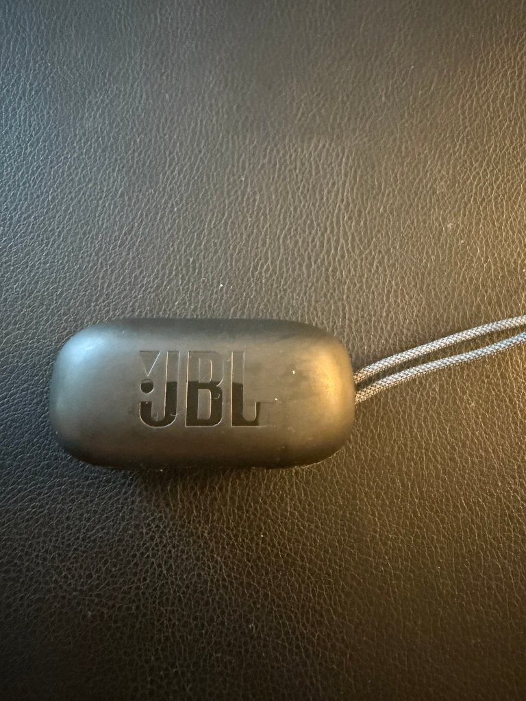 Original JBL Reflect Aero R black charging case, Telecommunicatie, Mobiele telefoons | Oordopjes, Gebruikt, Zwart, Ophalen of Verzenden