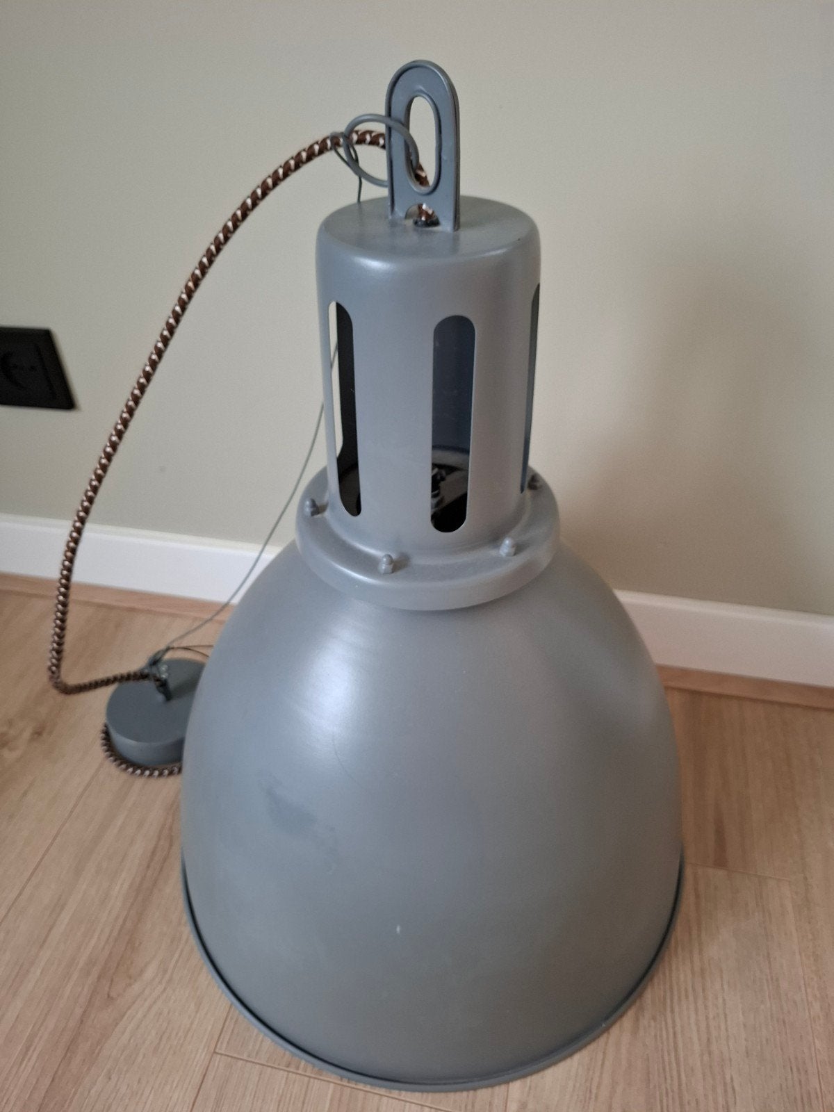 Grijze hanglamp John Leenbakker, H57cm D40cm, Gebruikt, Metaal, Industrieel, E27 (groot)