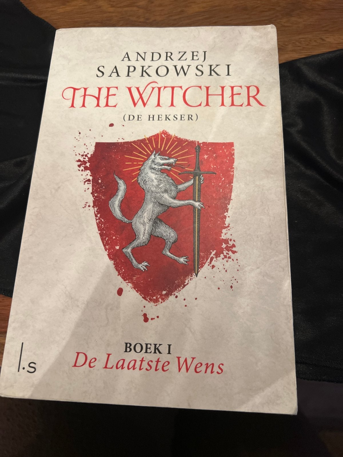 The Witcher: De Laatste Wens - Boek I (Andrzej Sapkowski), Boeken, Ophalen of Verzenden, Zo goed als nieuw