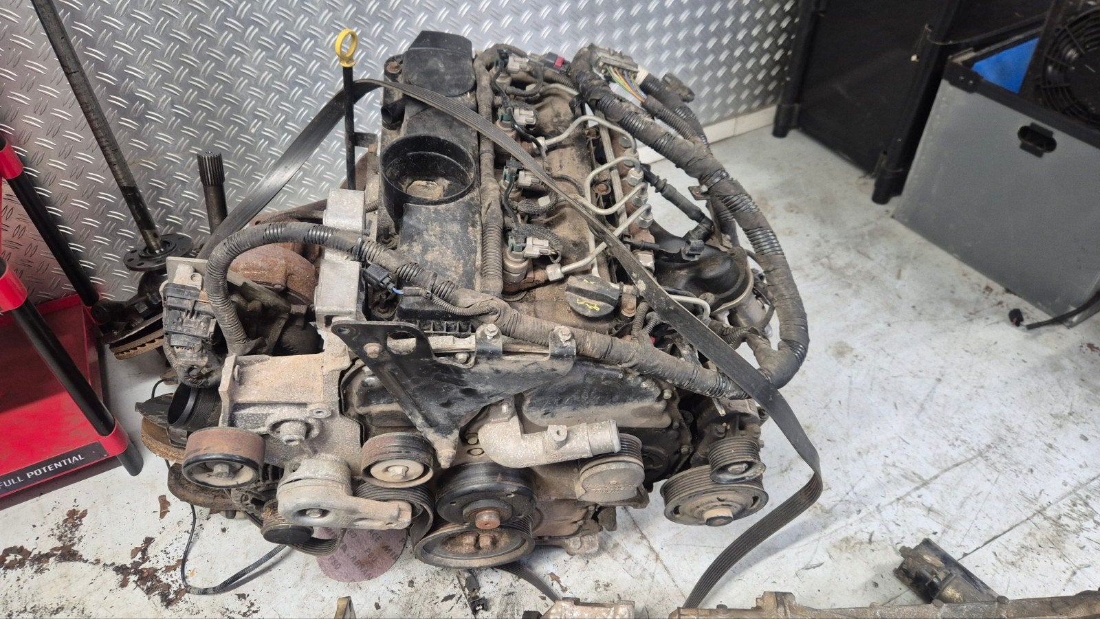 Land Rover Defender 2.4 TD4 Motor Compleet, Ophalen of Verzenden, Gebruikt, Land Rover