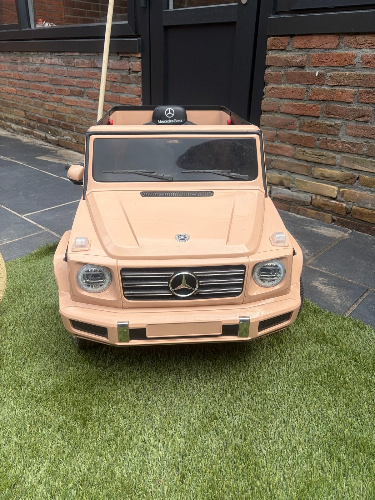 Electrische kinderauto Mercedes-Benz, Kinderen en Baby's, Speelgoed | Buiten | Voertuigen en Loopfietsen, Ophalen, Gebruikt, Loopvoertuig