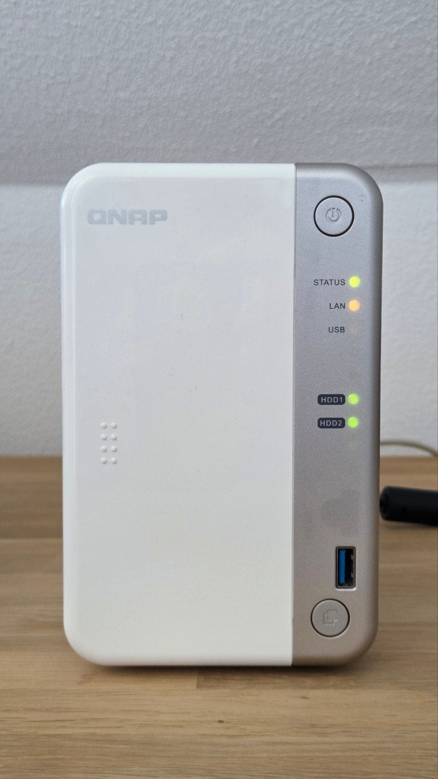 QNAP TS-251B 2-bay NAS met Intel Celeron J3355 en 8 GB RAM, Ophalen of Verzenden, Zo goed als nieuw