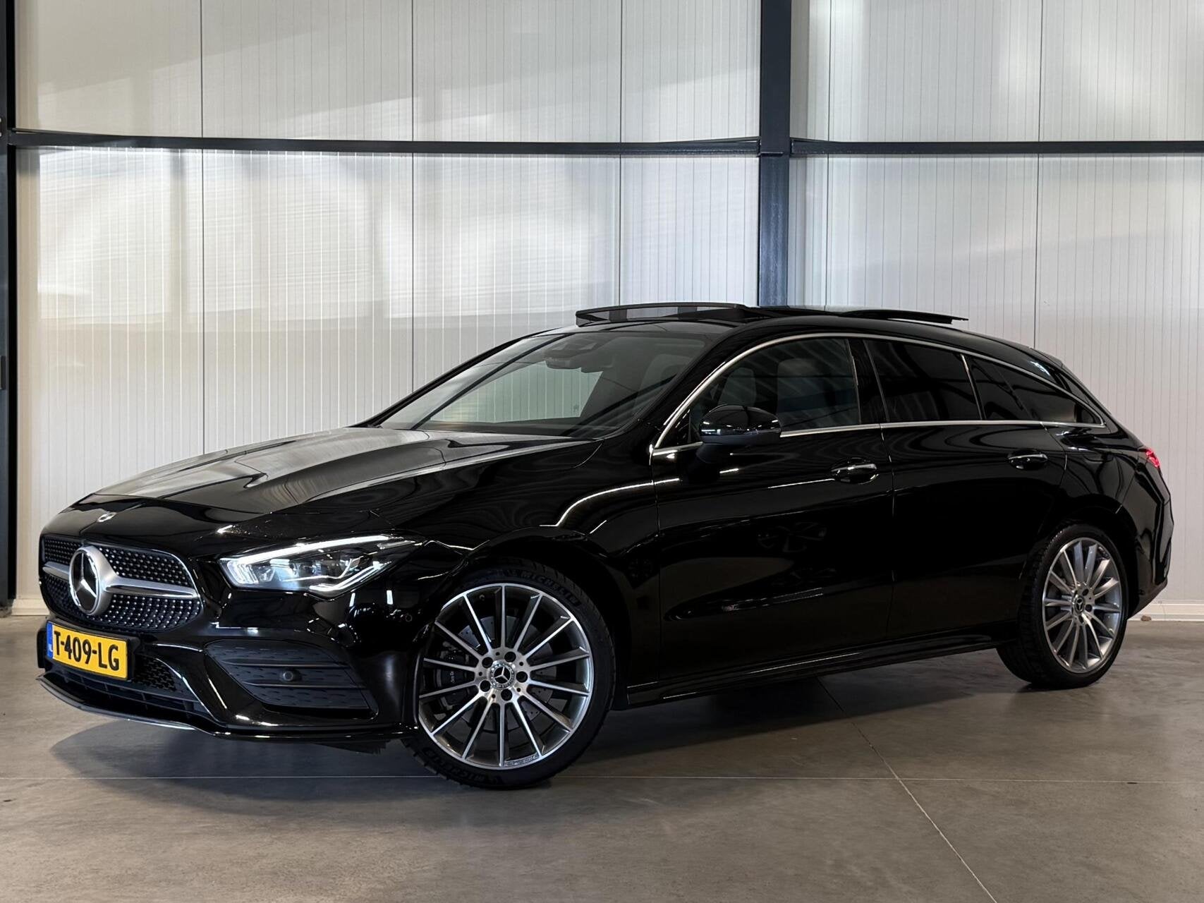 Mercedes CLA-klasse Shooting Brake 250 e AMG Pano Premium, Auto's, CLA, Gebruikt, Euro 6, 4 cilinders