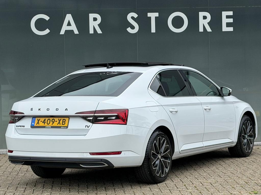 Skoda Superb 1.4 TSI iV LAURIN & KLEMENT PANORAMADAK TREKHAA, Wit, Hybride Elektrisch/Benzine, 1600 kg, 13 kWh