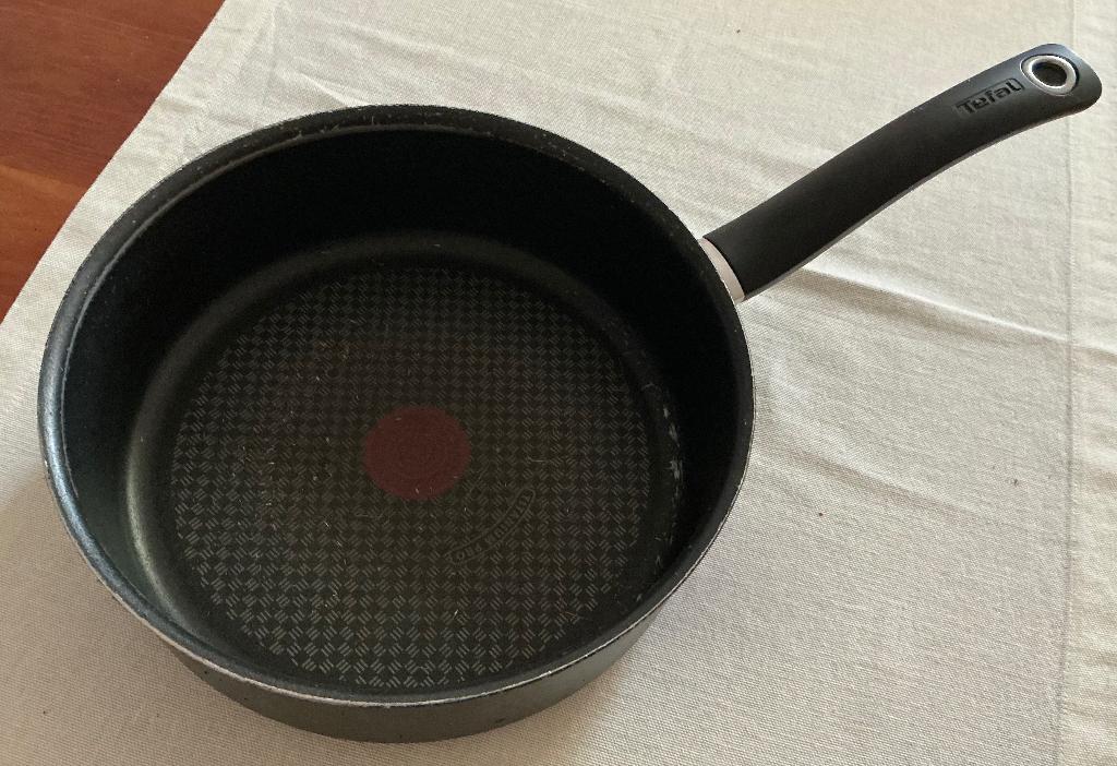 Hapjespan Tefal, Huis en Inrichting, Keuken | Potten en Pannen, Overige materialen, Gebruikt, Keramische plaat, Ophalen of Verzenden