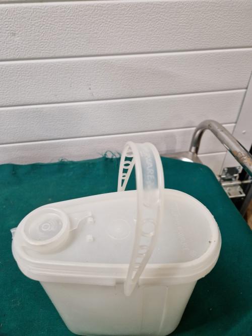 Tupperware schenker vintage, Huis en Inrichting, Keuken | Tupperware, Ophalen of Verzenden, 'T Olde Gre-j, Info@toldegrej.nl, Endepoelstraat 20f Didam