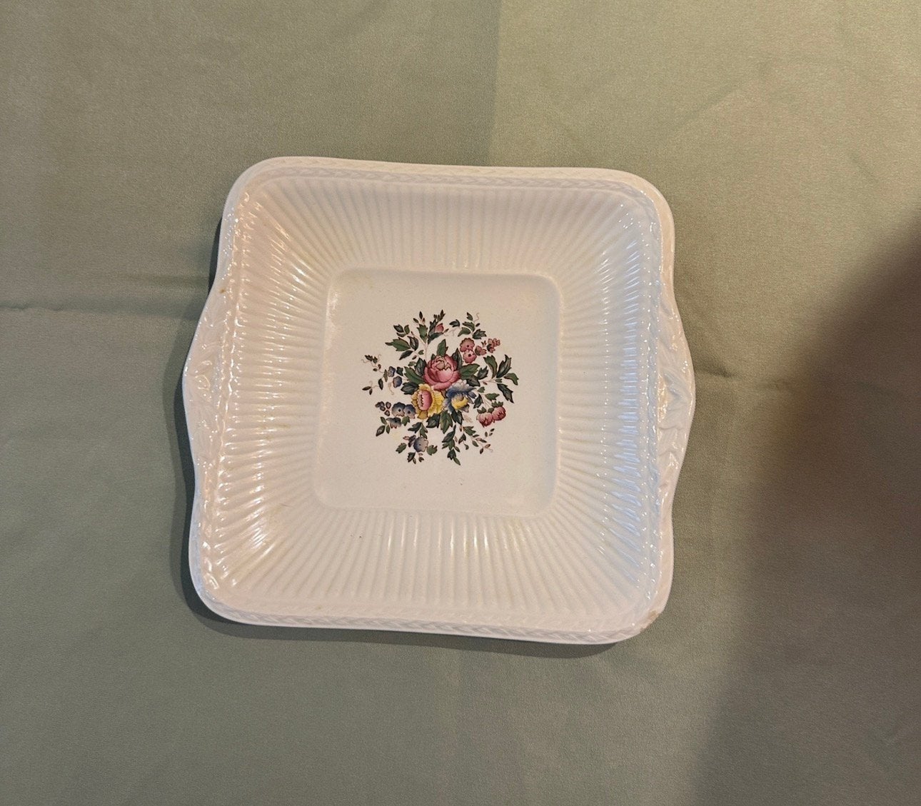 Wedgwood conway vierkant bord schaal, Huis en Inrichting, Ophalen, Zo goed als nieuw, Porselein, Bord(en)