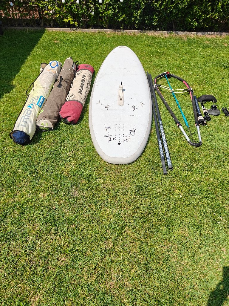 Beginnersset 160 liter compleet met 3 zeilen, Watersport en Boten, Windsurfen, Gebruikt, Complete set, RRD, 250 tot 300 cm, Met vin(nen)