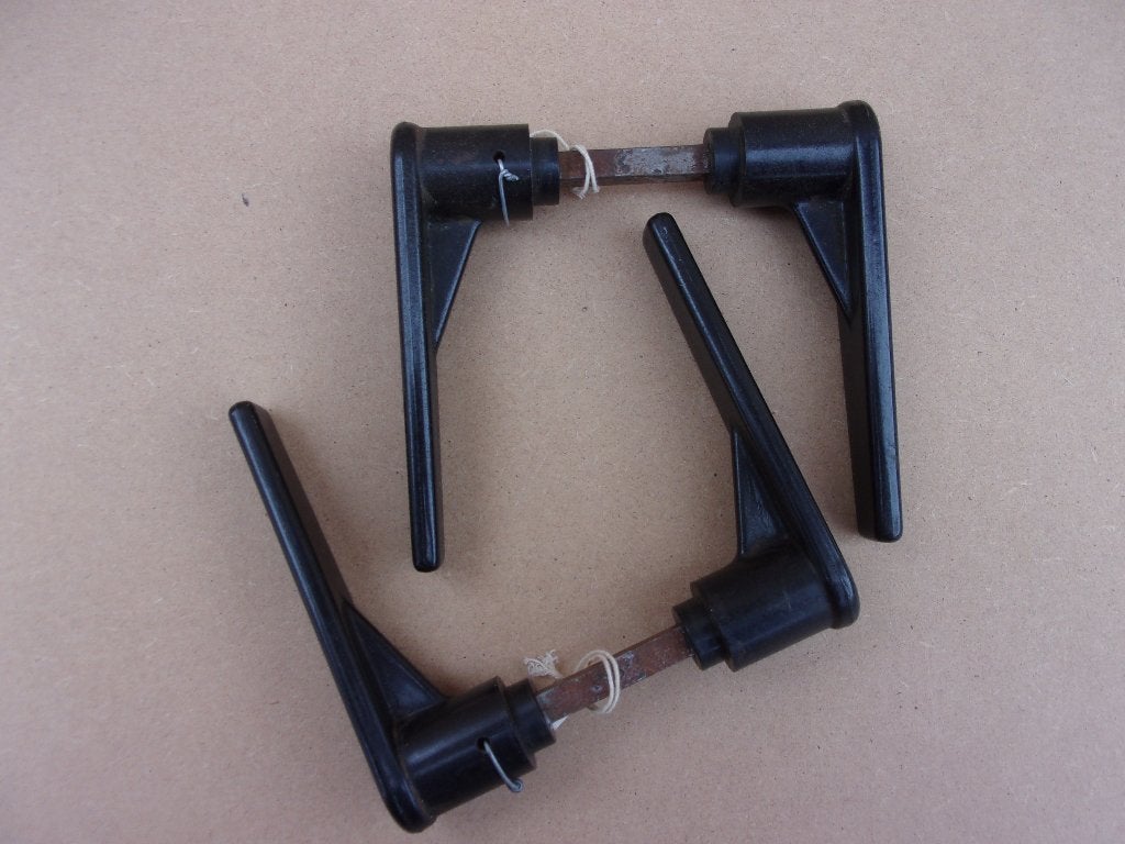 2x SET BAKELIETEN DEURKLINKEN  (ZIE OMSCHRIJVING), Antiek en Kunst, Ophalen of Verzenden