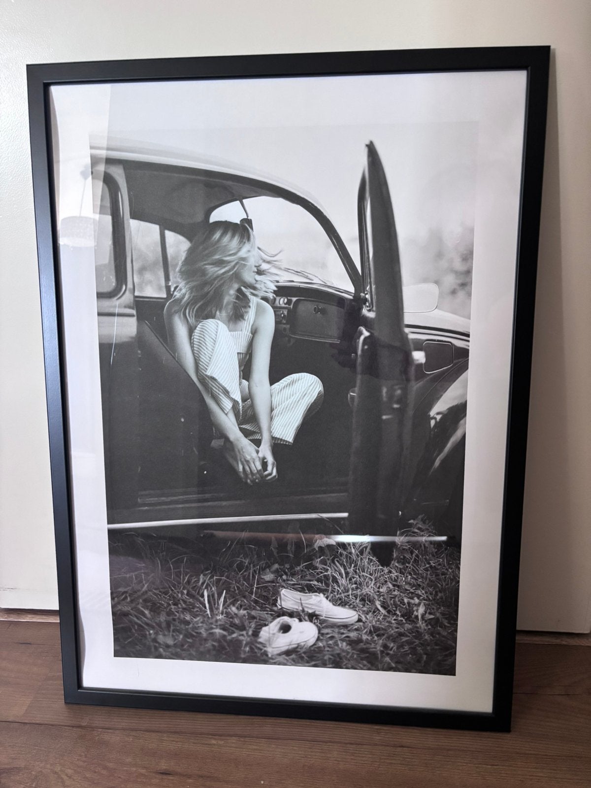Mooie zwarte fotolijst met geprinte foto, Ophalen, Zo goed als nieuw, Hout, 50 tot 75 cm
