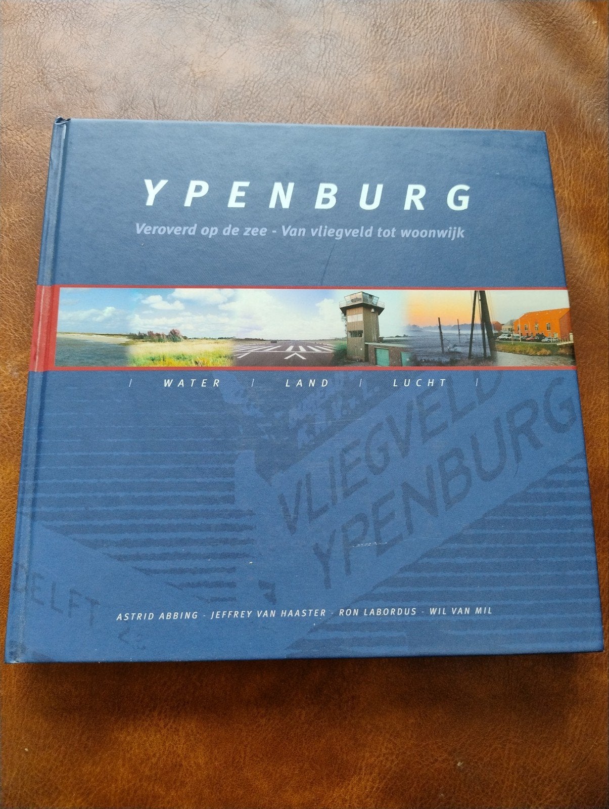 Ypenburg: Van vliegveld tot woonwijk - Nieuw boek, Ophalen of Verzenden, Tweede Wereldoorlog, Nieuw, Luchtmacht