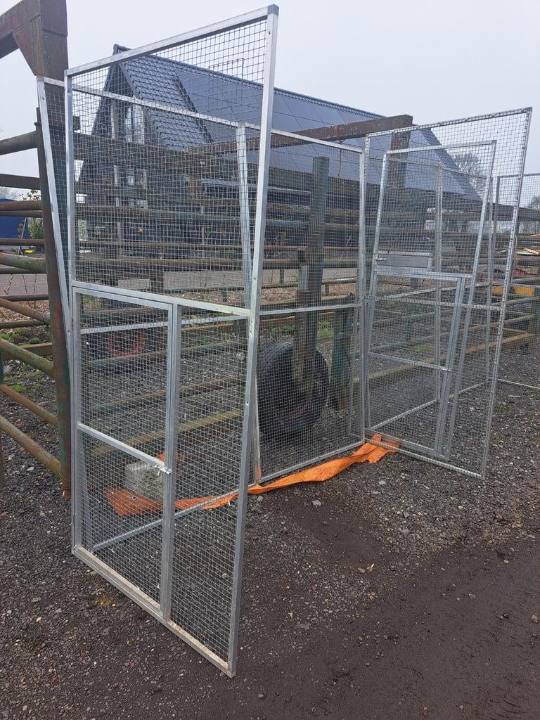 Mooie voliere/kattenren, Dieren en Toebehoren, Vogels | Hokken en Kooien, Ophalen, Zo goed als nieuw, Aluminium, Volière