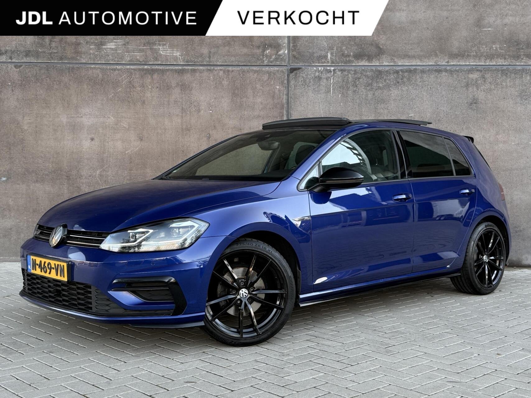 Volkswagen Golf 1.5 TSI Highline Business R-Line | Panorama, Auto's, Dealer onderhouden, 4 cilinders, Blauw, Alcantara