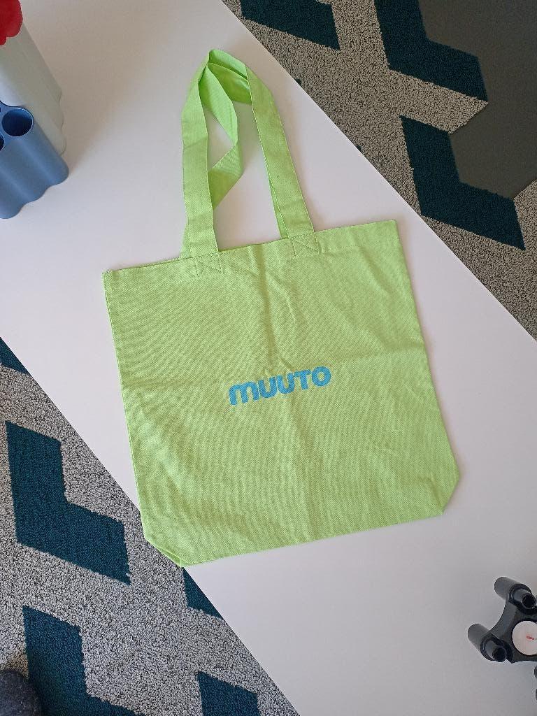Super gave fel groene canvas schoudertas van Muuto, Ophalen of Verzenden, Nieuw, Groen, Overige merken