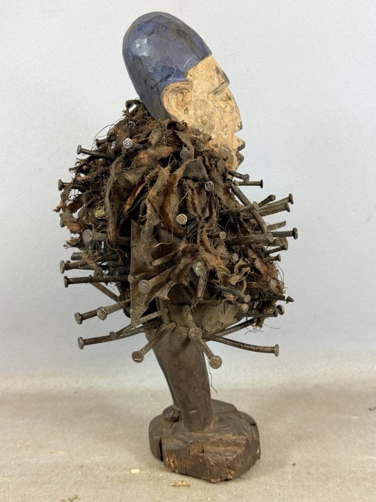 260699 - Afrikaans Fetisch Bakongo Nkisi Nkondi statue., Ophalen of Verzenden