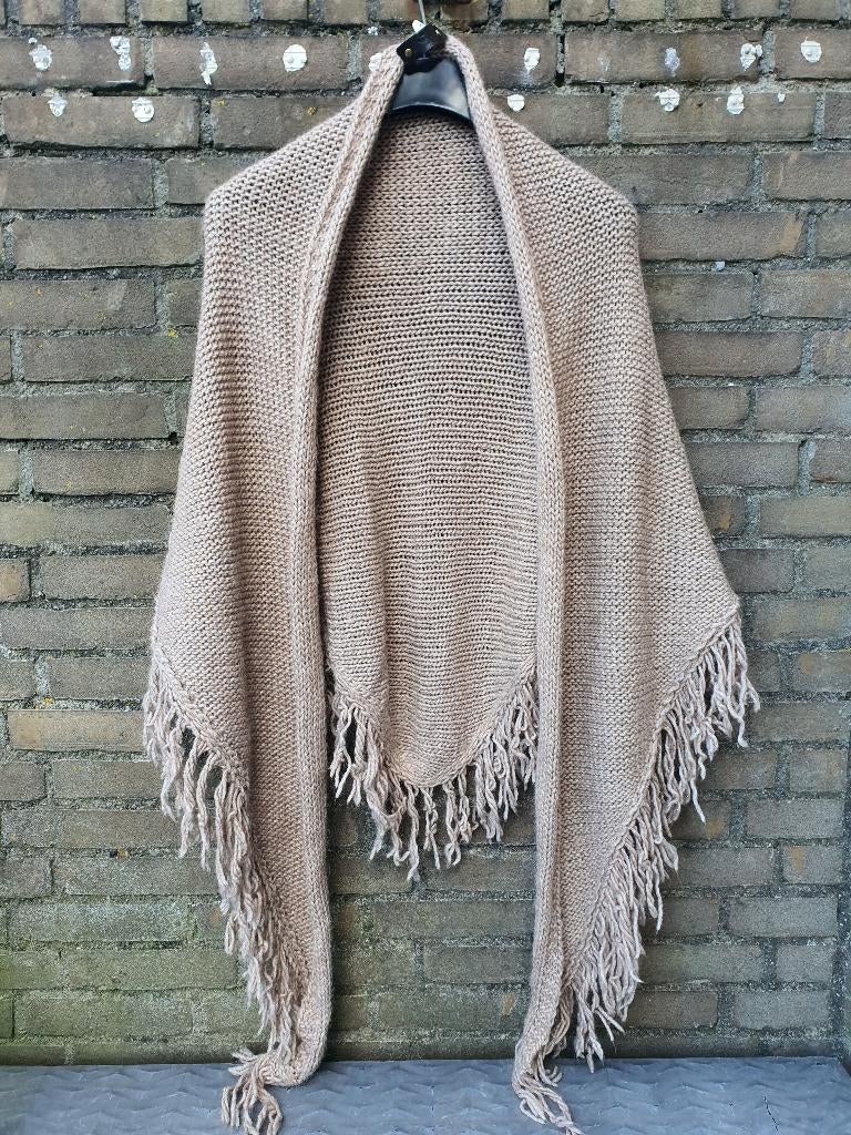 Knit Knit by Brigitte omslagdoek beige luxe, Ophalen of Verzenden, Zo goed als nieuw, Maat 46/48 (XL) of groter, Beige
