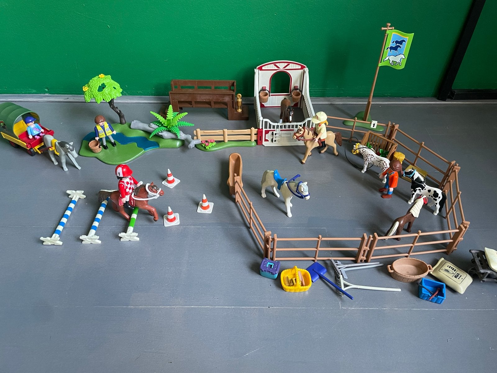 Playmobil Paarden Manege met veel accessoires, Kinderen en Baby's, Gebruikt, Gebouw, Complete set, Ophalen of Verzenden