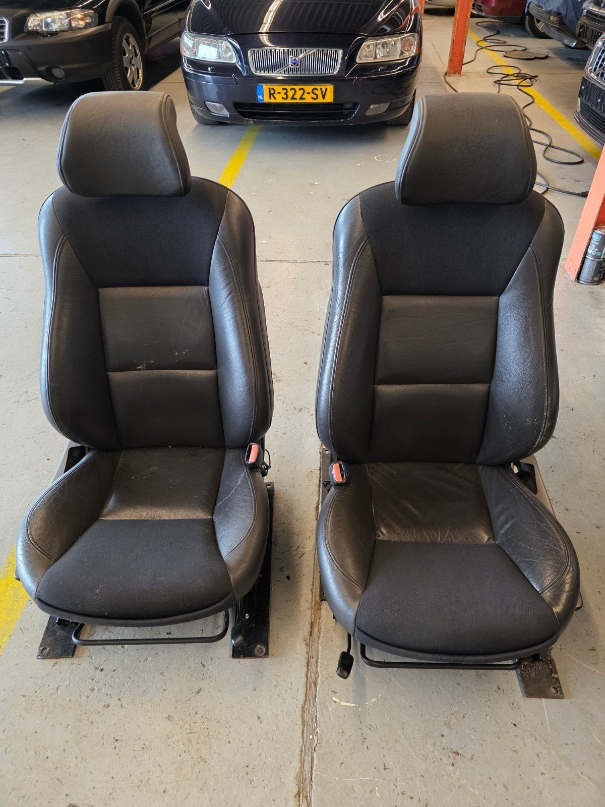 Volvo Saab 9-5, 2 voorstoelen, zwart Leer/Stof, Auto-onderdelen, Ophalen, Gebruikt, Volvo