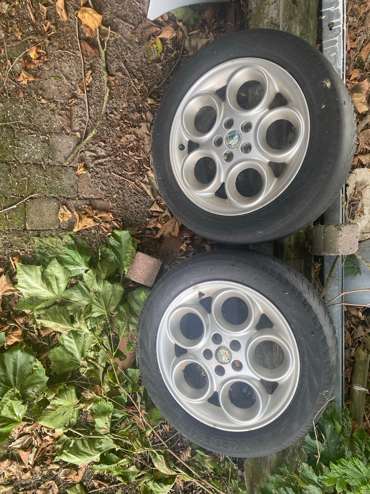 Alfa Romeo velgen 16 inch 2x, Auto-onderdelen, Banden en Velgen, Gebruikt, 16 inch, Banden en Velgen, All Season