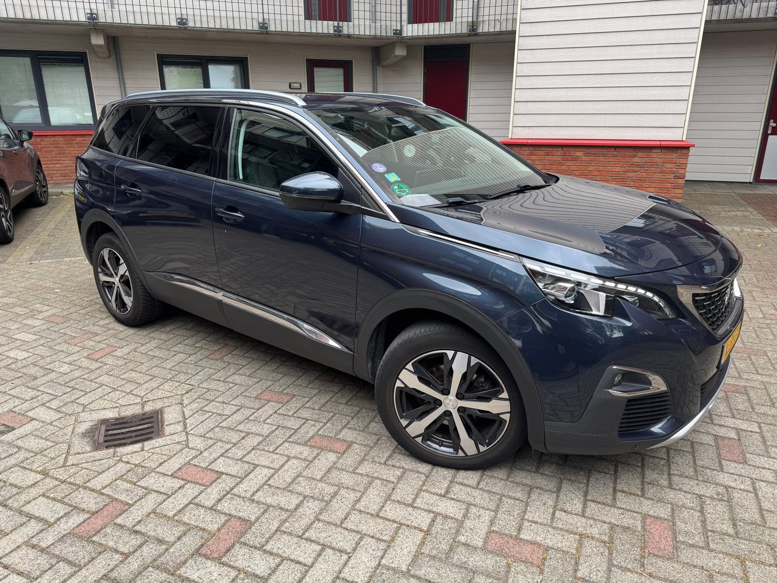 Peugeot 5008 1.2 Puretech 130pk S&S Eat6 2018 Blauw, 1199 cc, Blauw, 7 stoelen, 75 €/maand