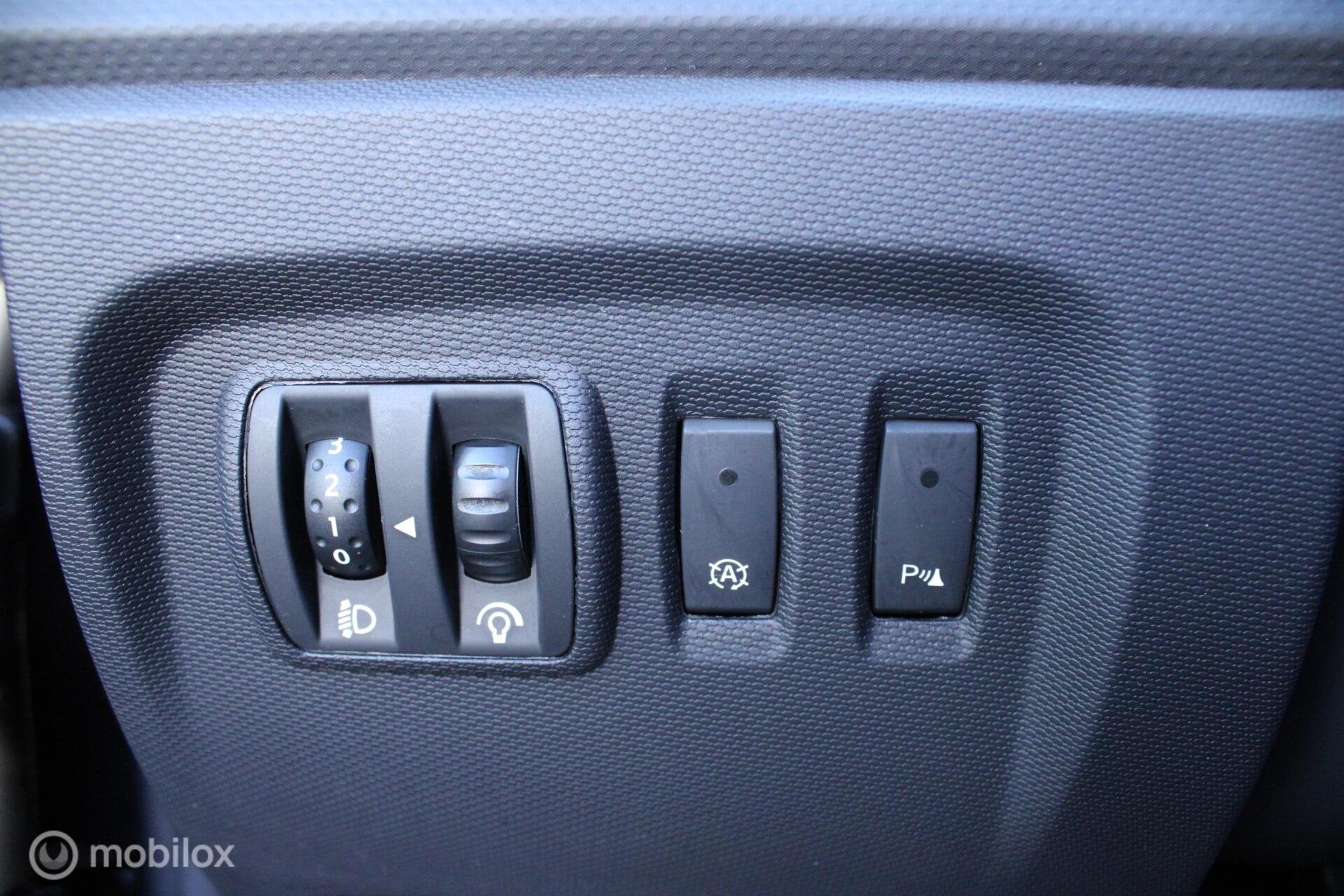 Foto 30 van Renault Captur 0.9 TCe Camera|Stoel verw.|Keyless