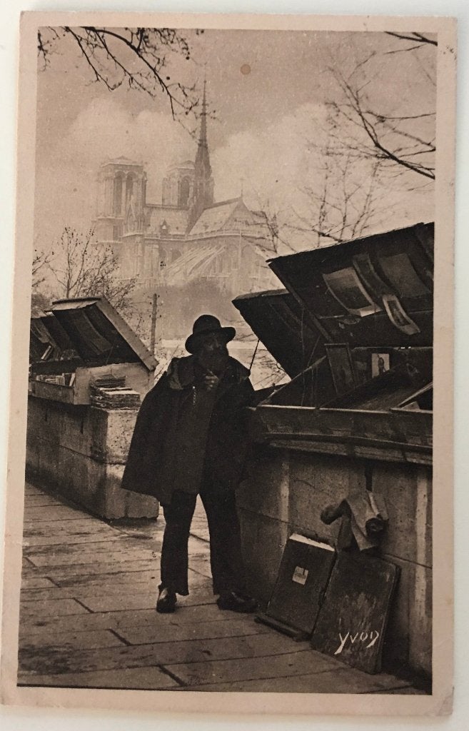 Prentbriefkaart: Le type du Bouquiniste, Ophalen of Verzenden, 1920 tot 1940, Gelopen, Overige thema's