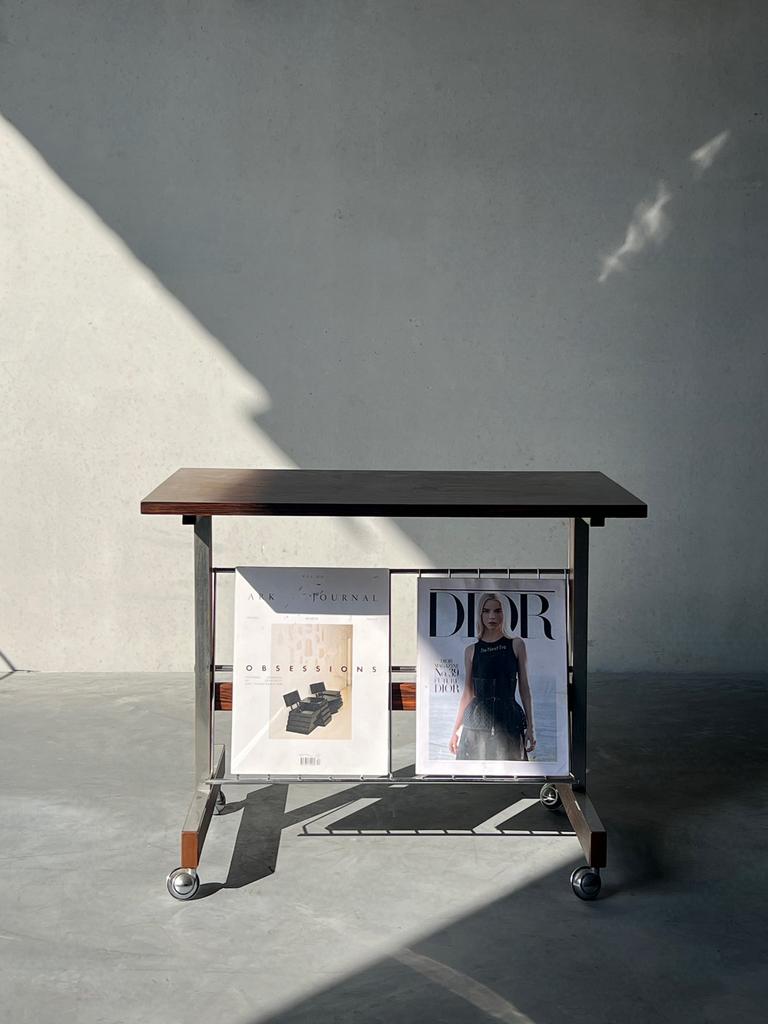 Vintage magazinerek / bijzettafel, hout en chroom, Huis en Inrichting, Ophalen, Zo goed als nieuw