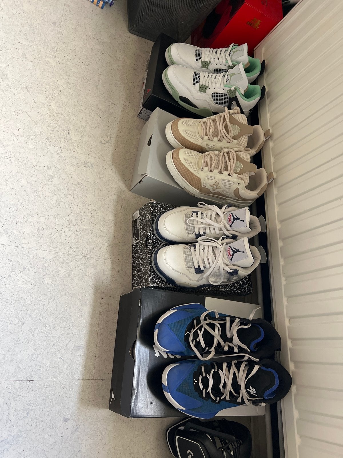 4 paar sneakers: Zion 1, Jordan 4 (2x), LV Skaters, Blauw, Nike, Nieuw, Ophalen of Verzenden