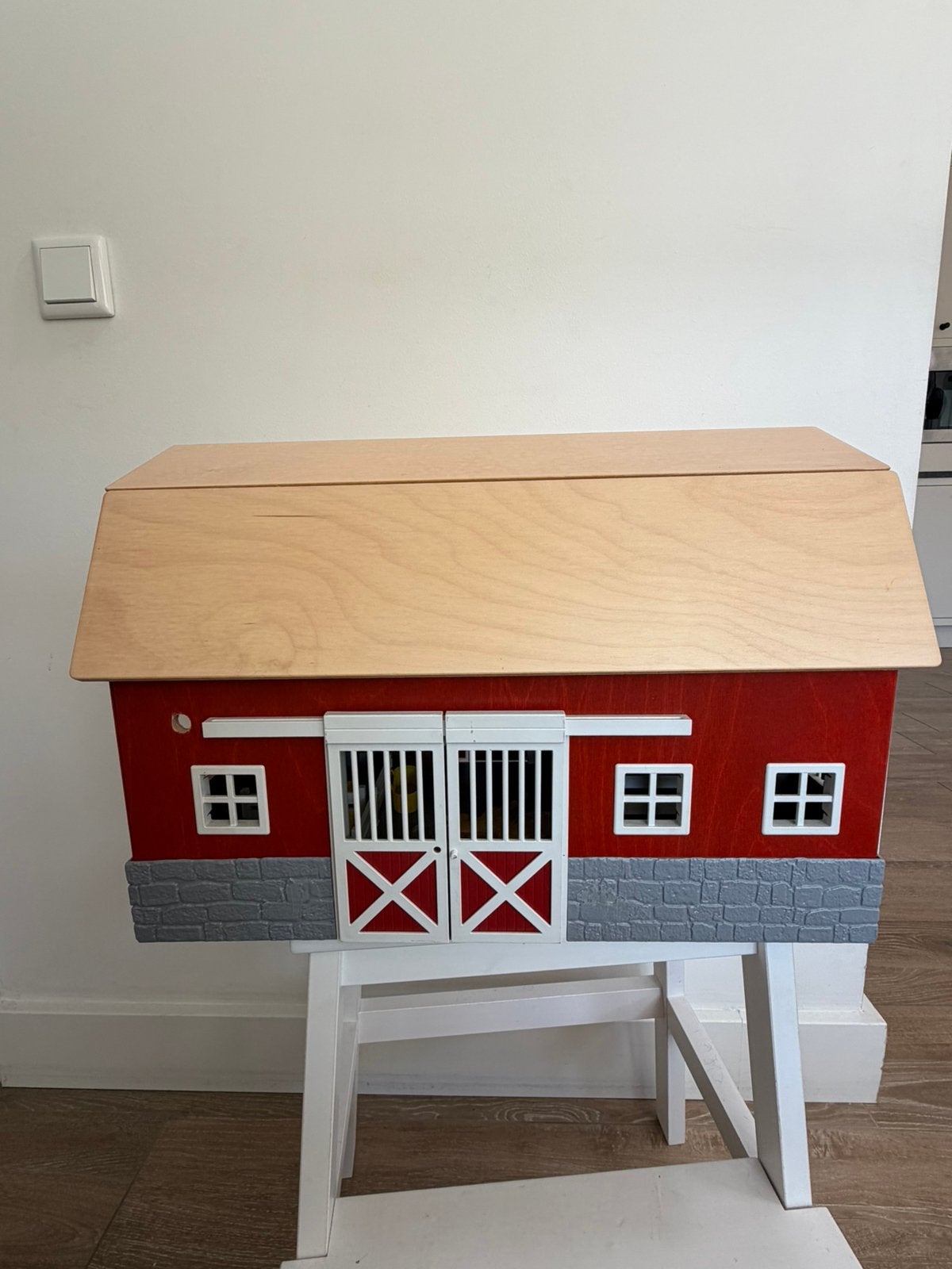 Schleich paardestal /magege, Ophalen, Zo goed als nieuw, Poppenhuis