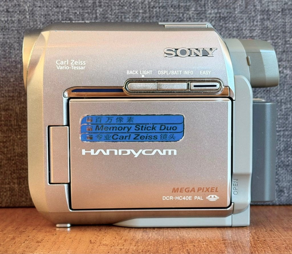 SONY DCR-HC40E MiniDV Handycam, Super NightShot, Getest!, Mini dv, 20x of meer, Ophalen of Verzenden, Zo goed als nieuw