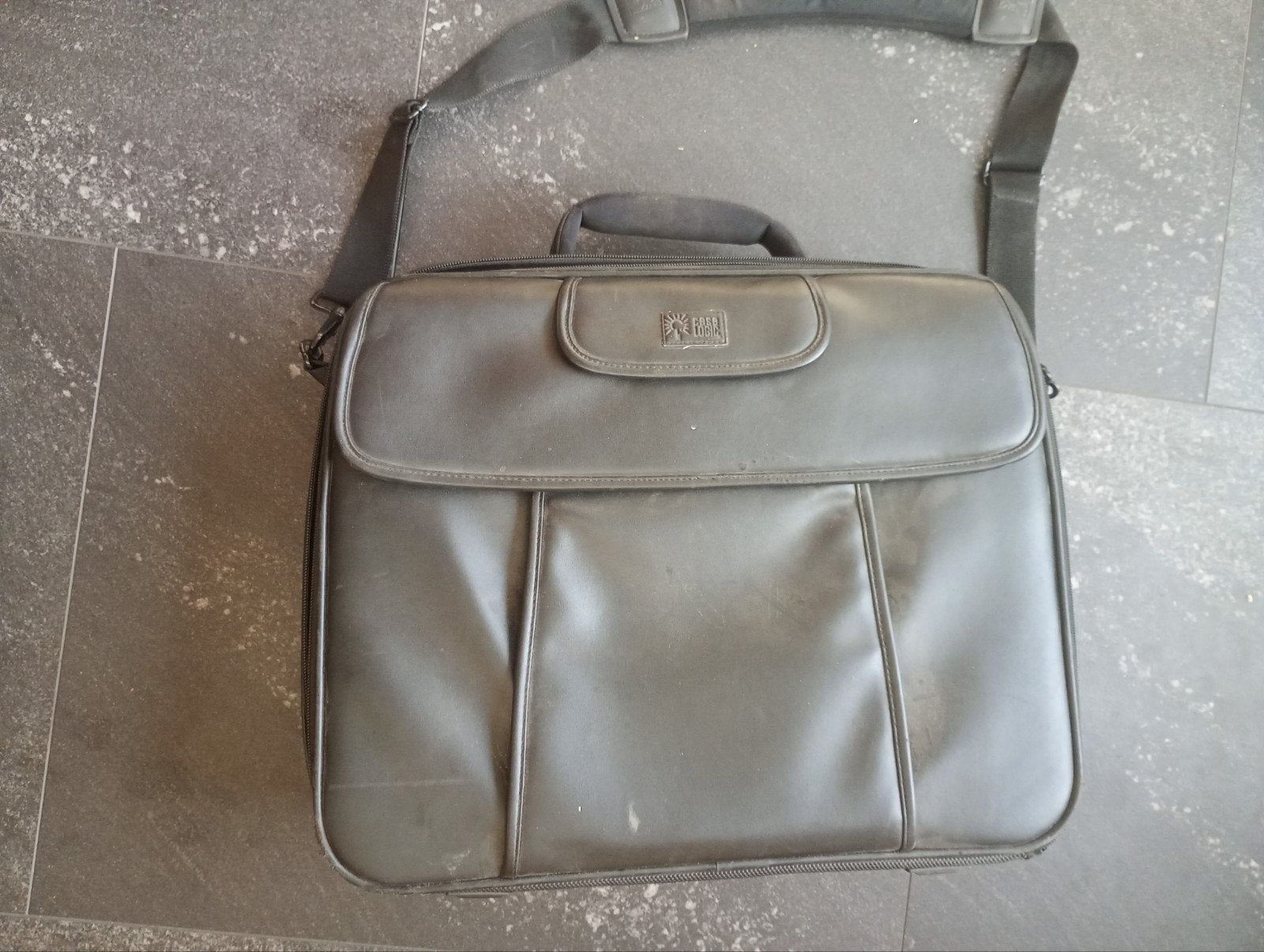 Oerdegelijke luxe laptoptas Case Logic voor grote laptop, Ophalen of Verzenden, 17 inch of meer