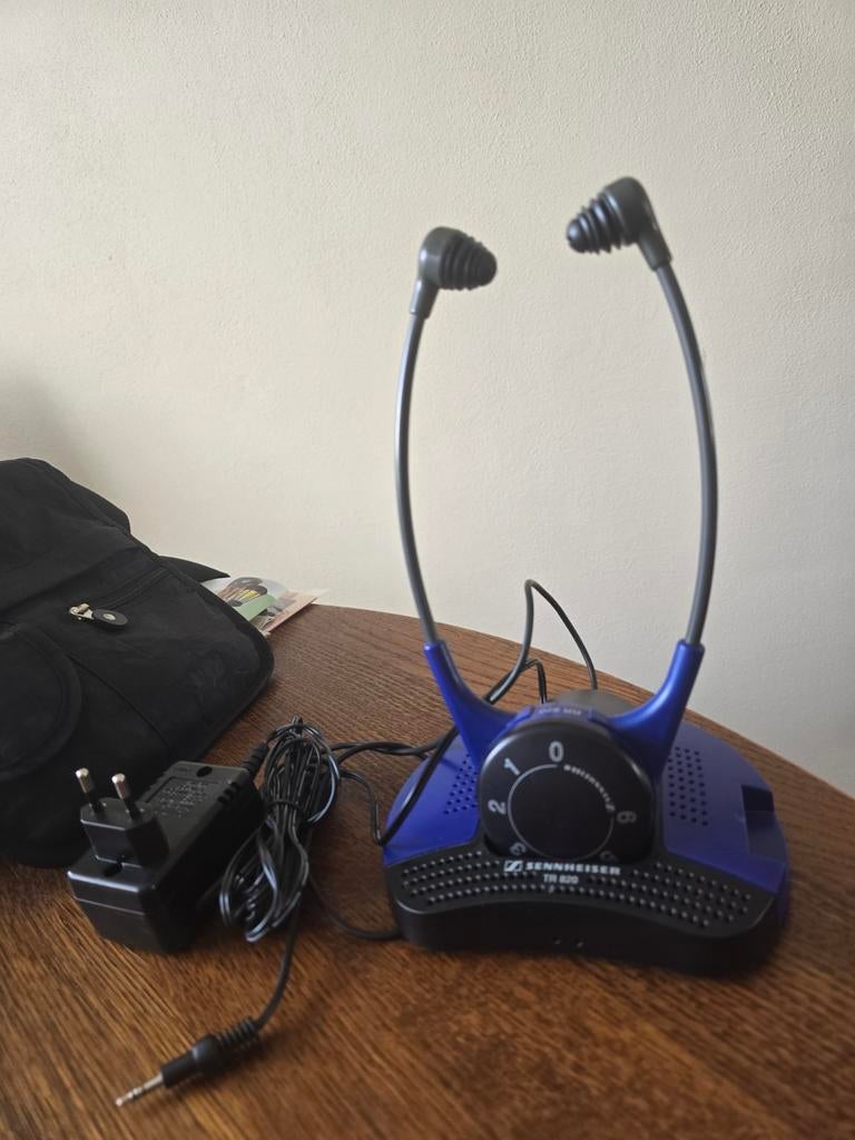 Sennheiser TR 820 Draadloze TV Hoofdtelefoon Zender, Ophalen of Verzenden, Gebruikt, Minder dan 2 meter, Overige kabels