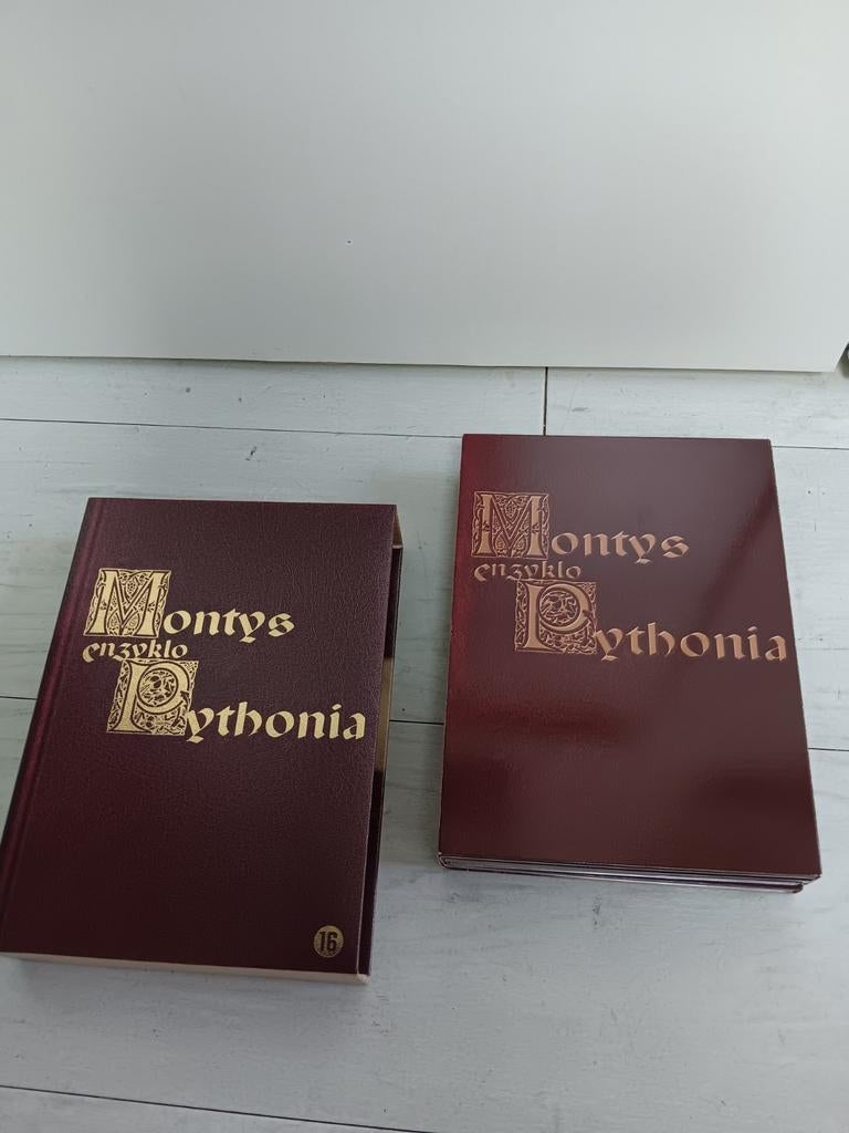 Monty's Enzyklo Pythonia DVD-boxset, Vanaf 16 jaar, Ophalen of Verzenden, Zo goed als nieuw, Boxset